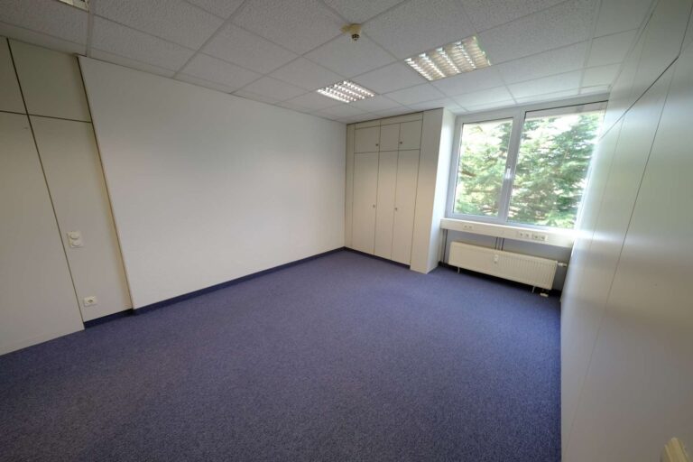 Büro 1