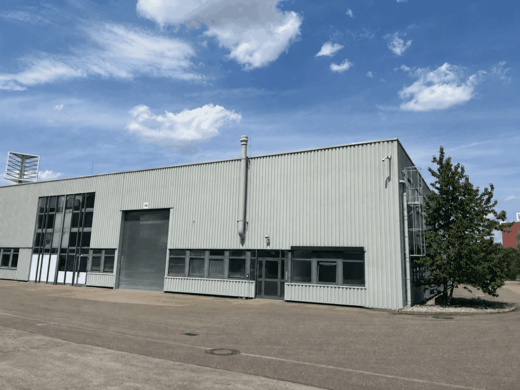Hallen Front